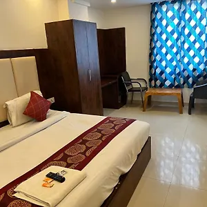 tej-palace-near-igi-airport-delhi.hotelsdelhi.org/